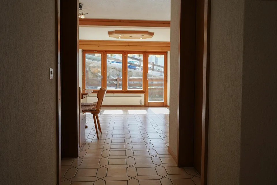 gemütliche 1.5 Zimmerwohnung mit Vorplatz oberhalb von Visp