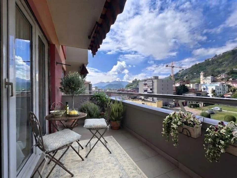 APPARTAMENTO 2.5 LOCALI CON VISTA APERTA E BOX INCLUSO – photo 2 sur 16