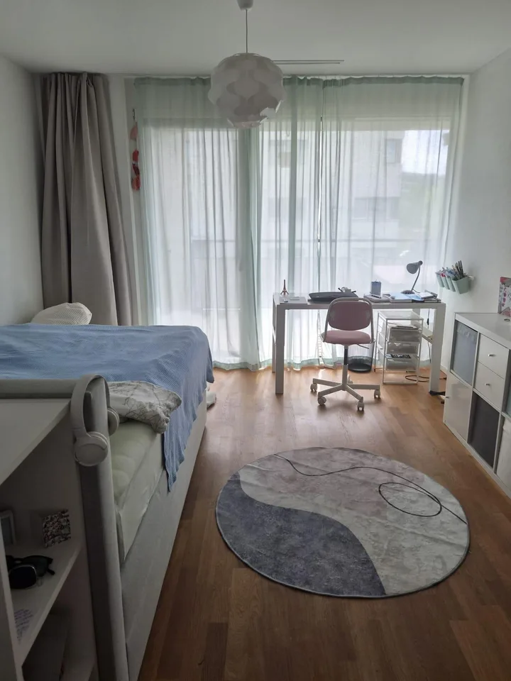 Zentrale & helle 4½-Zimmer-Wohnung im Grünen – Foto 4 von 4