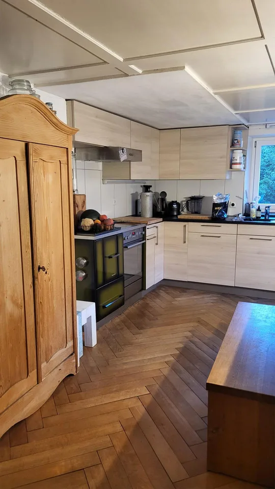 Grosses Bauernhaus mit Garten zu vermieten