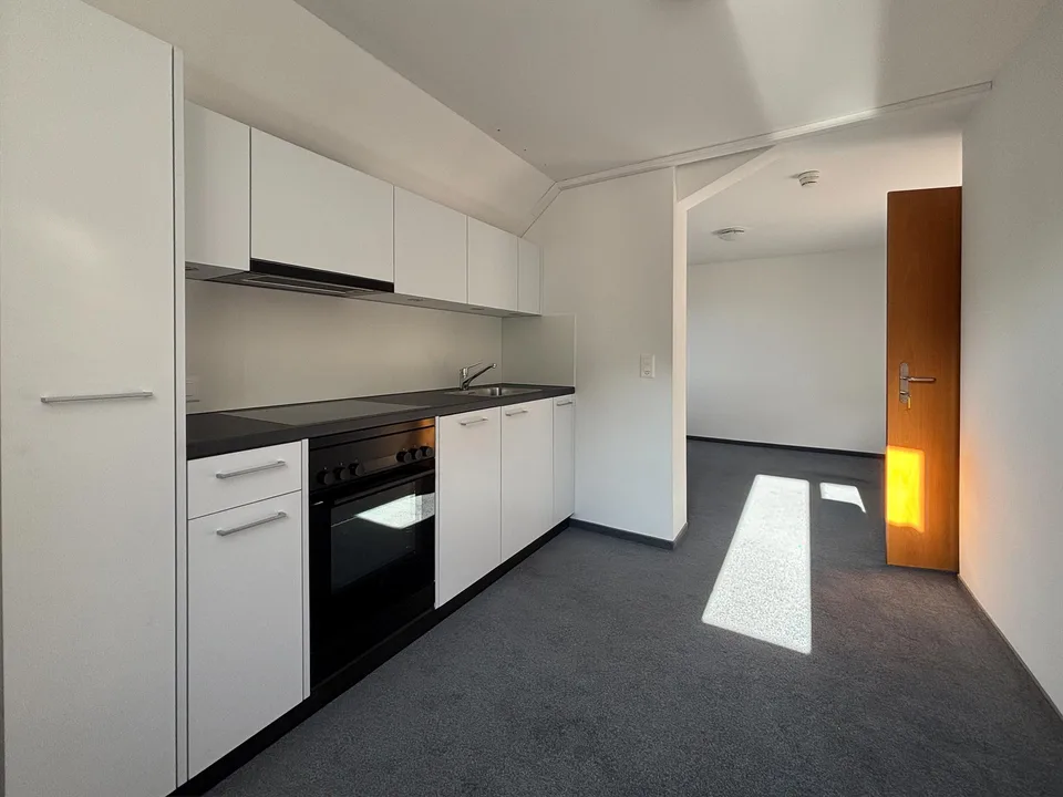 Grosszügige 3-Zimmer-Wohnung am Ägerisee mit Charme und Seesicht