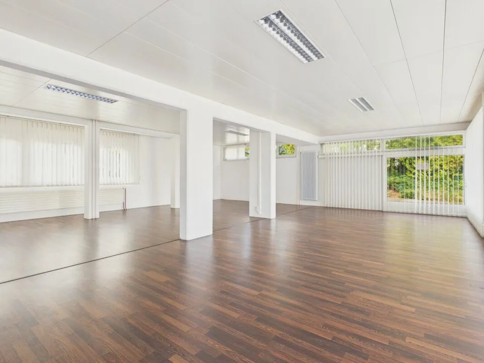 Top Gewerberaum mit viel Licht und idealer Präsentationsfläche – Foto 2 von 7