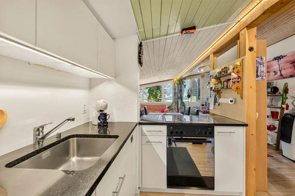 Charmant appartement de 2,5 pièces en mansarde dans un endroit calme - Votre nouveau foyer vous attend! – photo 4 sur 30