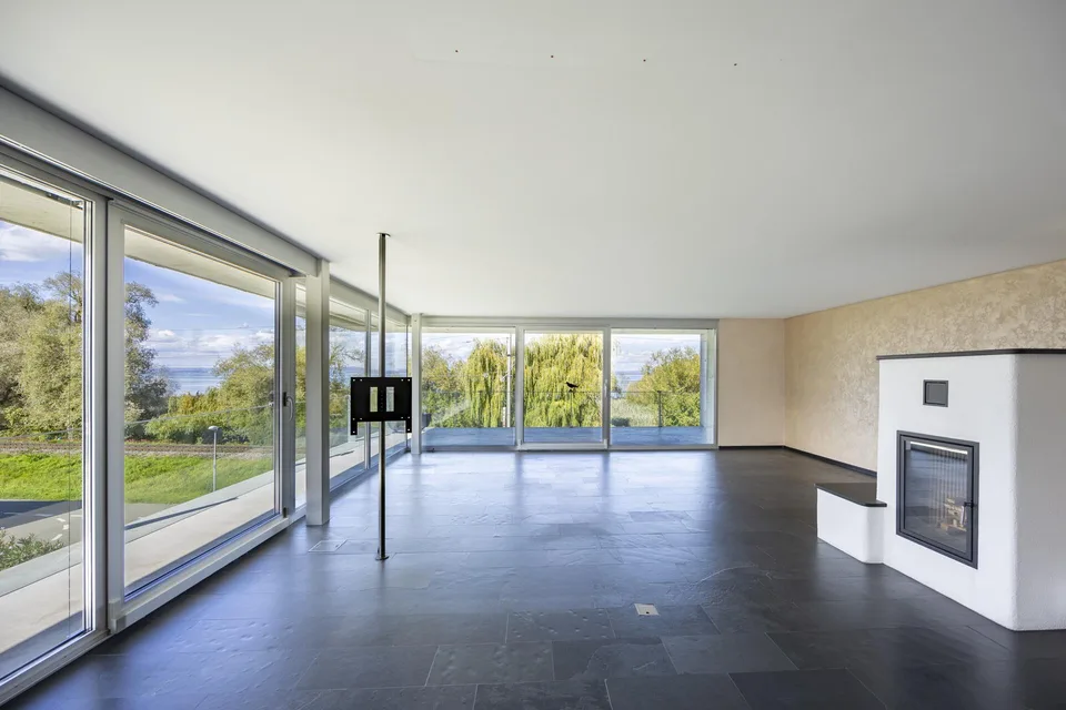 Grand appartement de 3,5 pièces avec terrasse et vue sur le lac – photo 19 sur 23