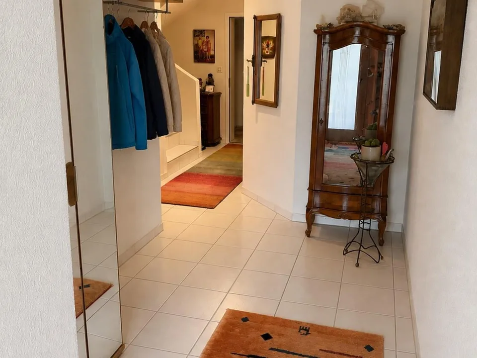 Grosszügiges 6½-Zimmer-Reihen-Eckhaus – foto 3 di 15
