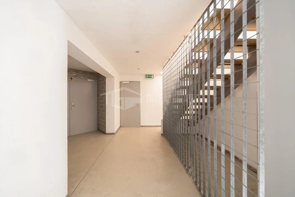AMPI SPAZI COMMERCIALI E UFFICI – Foto 20 von 21