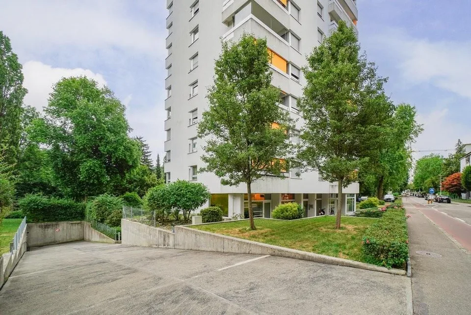 Zentrale Wohnung an grüner Lage gesucht?