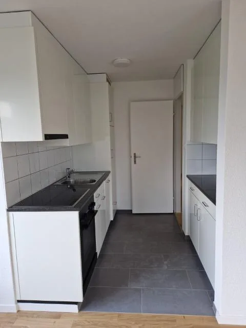 Attraktive 3.5-Zimmer-Wohnung mit Balkon im 6. OG