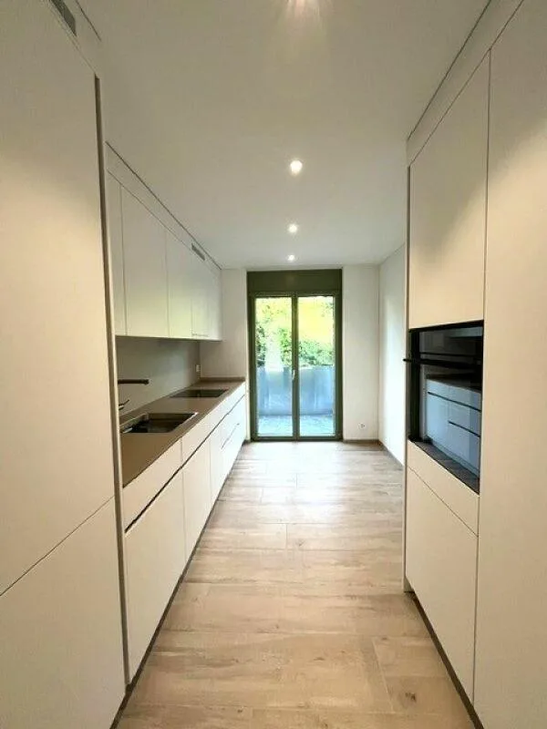 Erstvermietung! 3.5-Zimmer-Wohnung mit Terrasse direkt am Wasser in...