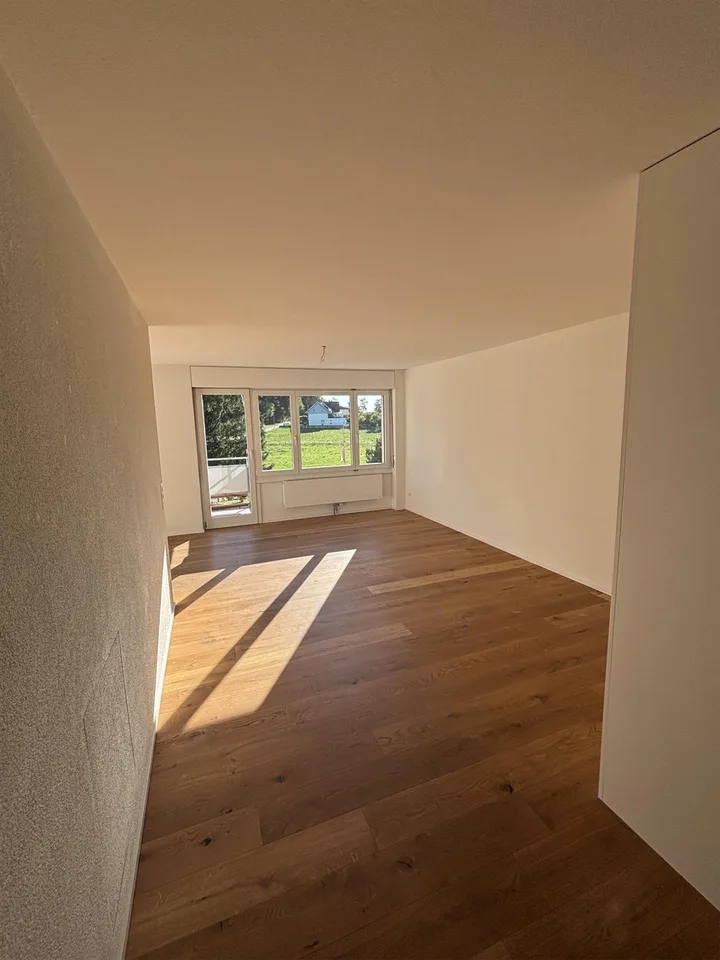 Helle 4.5-Zimmerwohnung mit schönem Blick ins Grüne