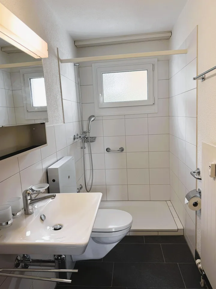Grosszügige, sehr gepflegte Wohnung, an guter Verkehrslage im Oberdorf