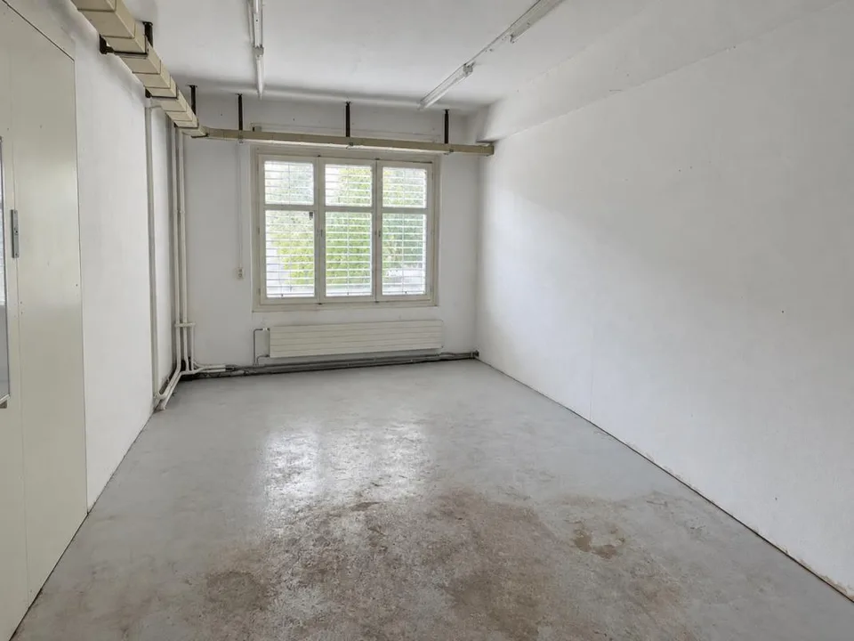 Büro, Hobbyraum. Lager mit WC – foto 3 di 3