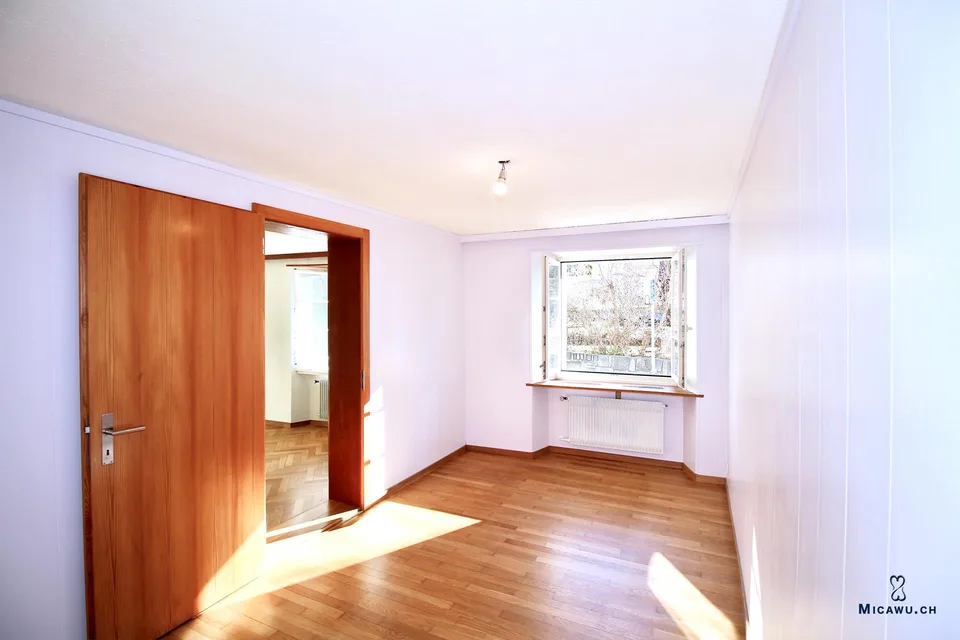 Helle, lebendige, hübsche 2.5 Zimmer-Wohnung zu vermieten