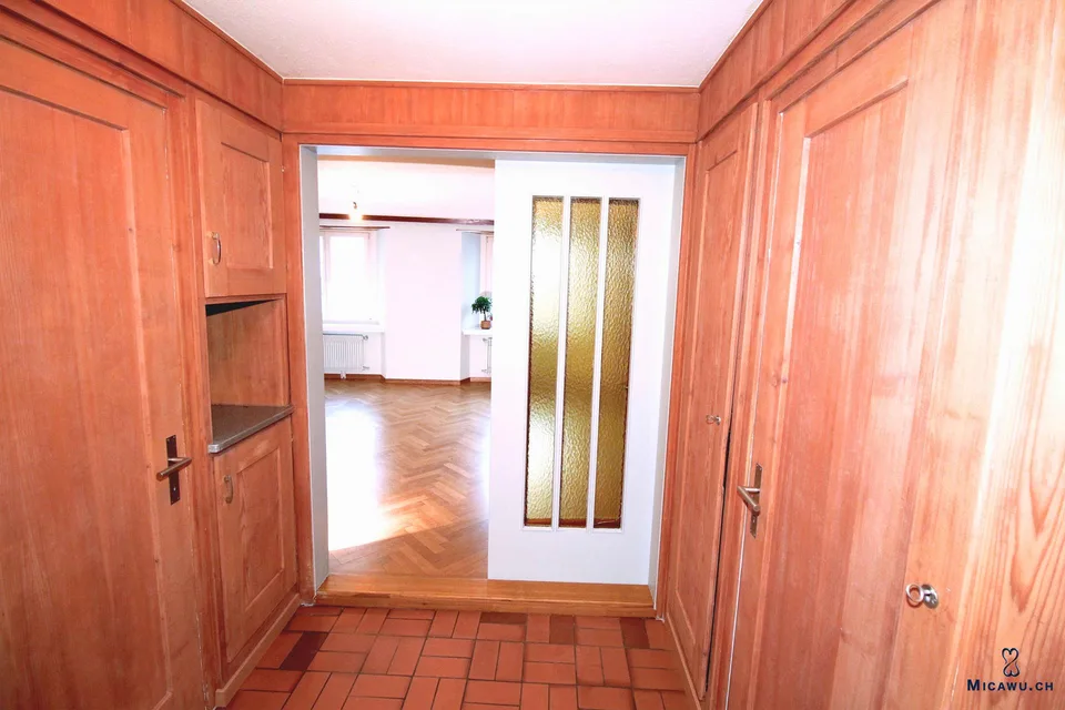 Helle, lebendige, hübsche 2.5 Zimmer-Wohnung zu vermieten