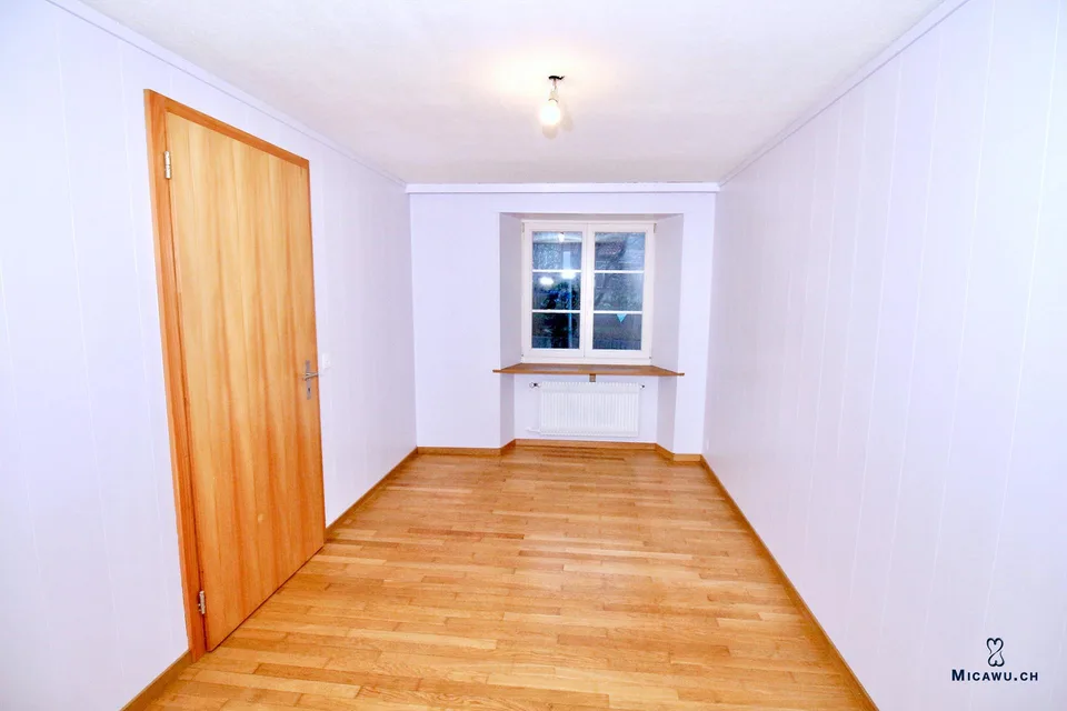 Helle, lebendige, hübsche 2.5 Zimmer-Wohnung zu vermieten