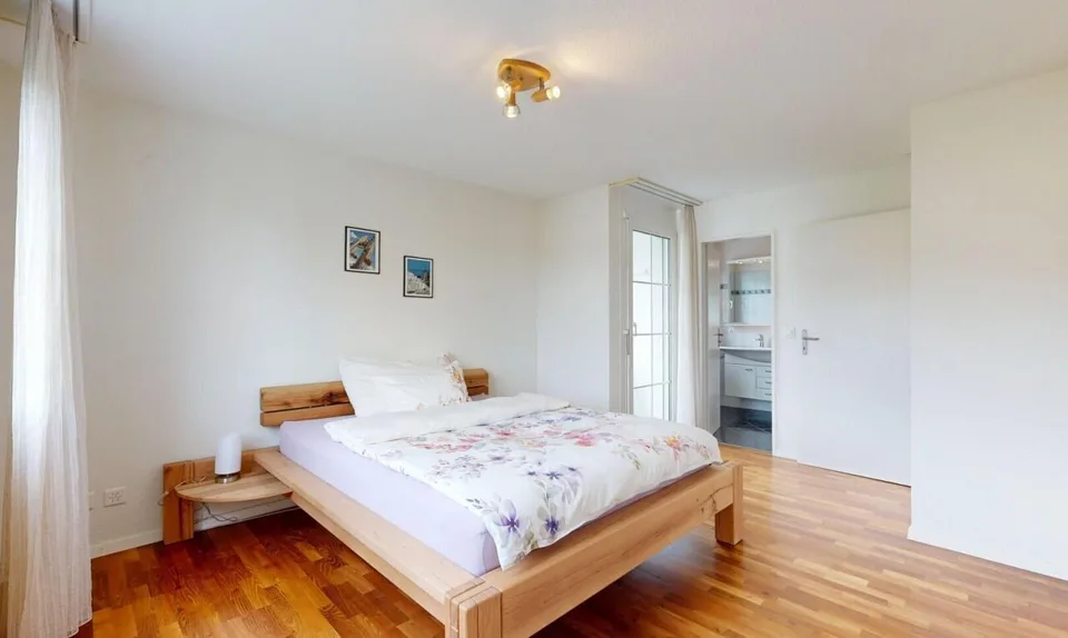 Casa bifamiliare di 6,5 locali ben tenuta con ampio giardino a Otelfingen – foto 7 di 11