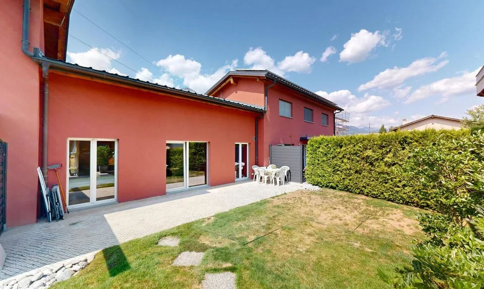 4-Zimmer-Haus mit privatem Garten und Mezzanin – Foto 7 von 11