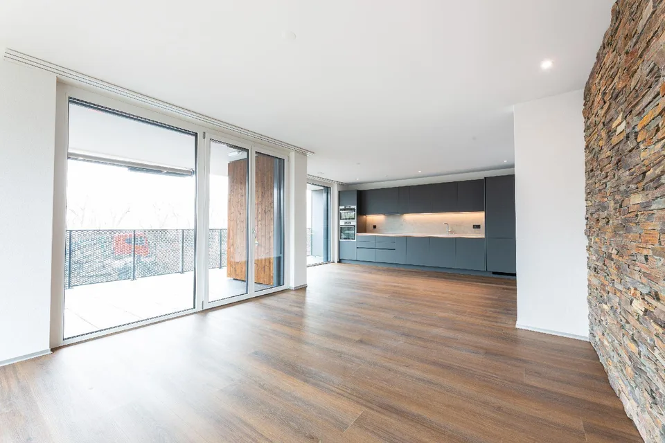Grosszügige 5.5-Zimmer-Wohnung mit weitläufiger Terrasse