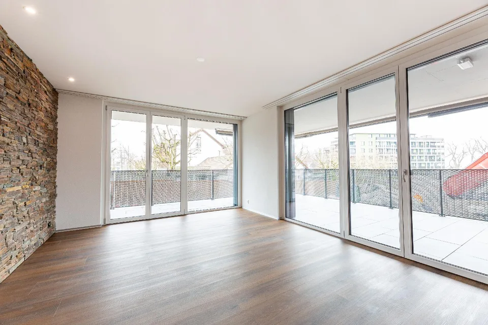 Grosszügige 5.5-Zimmer-Wohnung mit weitläufiger Terrasse