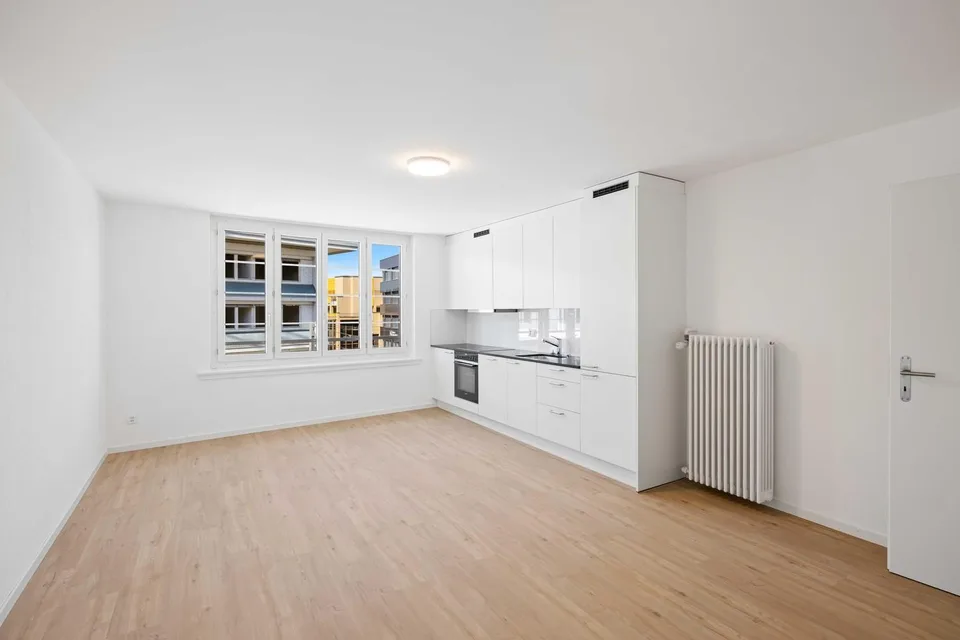 Living in the heart of Dietikon, modern, central, and with a sunny balcony