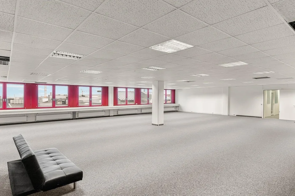 Seltene Kombination aus Büro und Lager an einem Standort – Foto 10 von 13