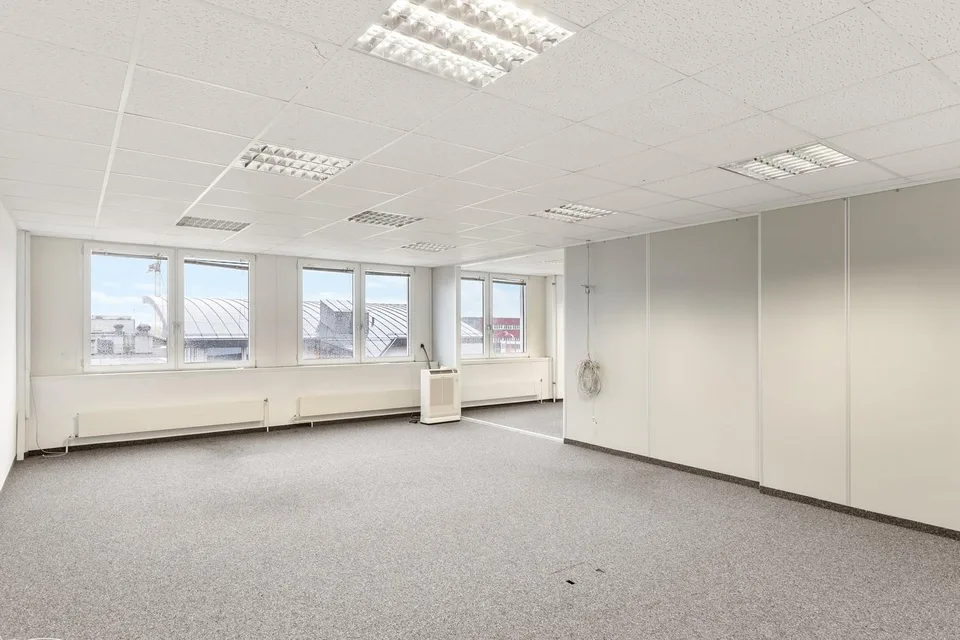 Seltene Kombination aus Büro und Lager an einem Standort – Foto 6 von 13