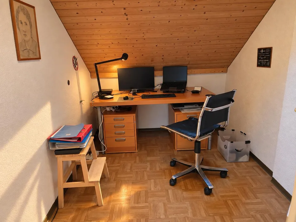 Wohnen mit Charme, zentral gelegen mit Galerie und viel Platz