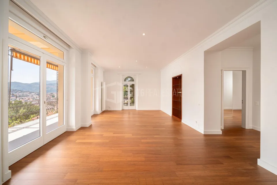ELEGANTE APPARTAMENTO DI 5.5 LOCALI CON SPETTACOLARE VISTA LAGO | E...