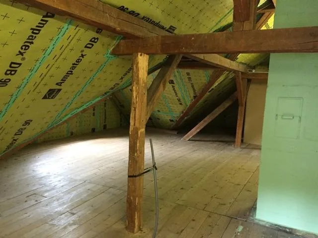 Romantische Dachwohnung mit grossem, isoliertem Dachgeschoss