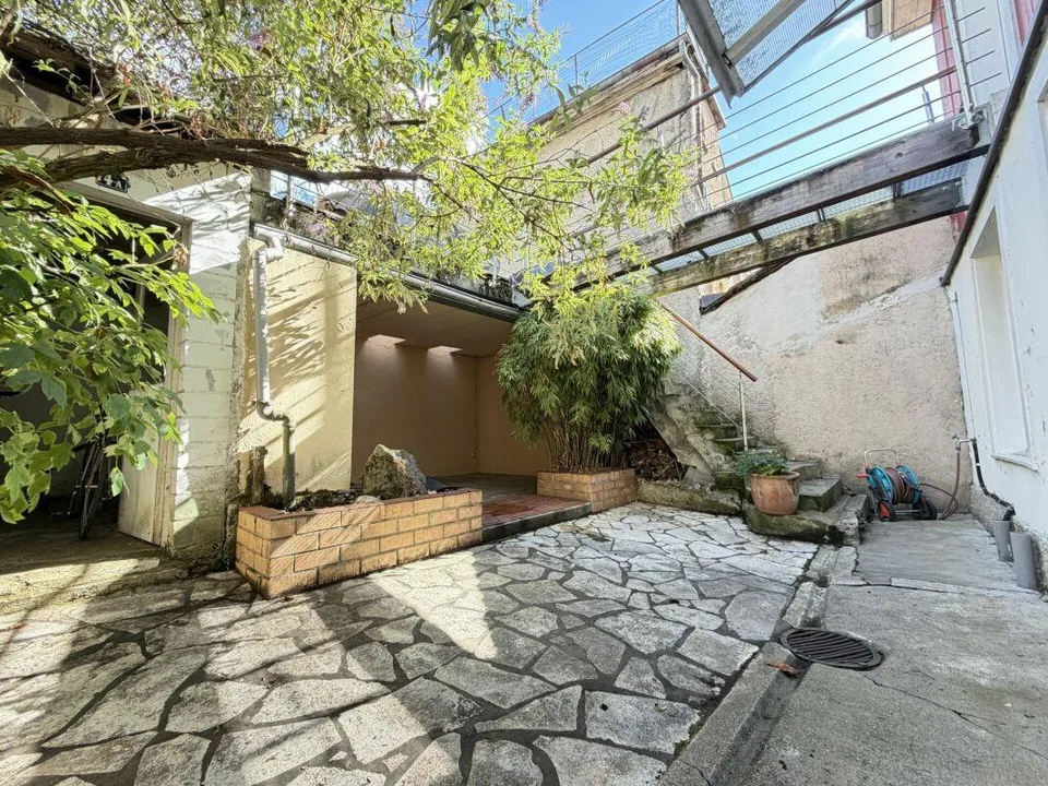 5 1/2 Zimmer-Einfamilienhaus mit Loggia und Terrasse – Foto 12 von 12