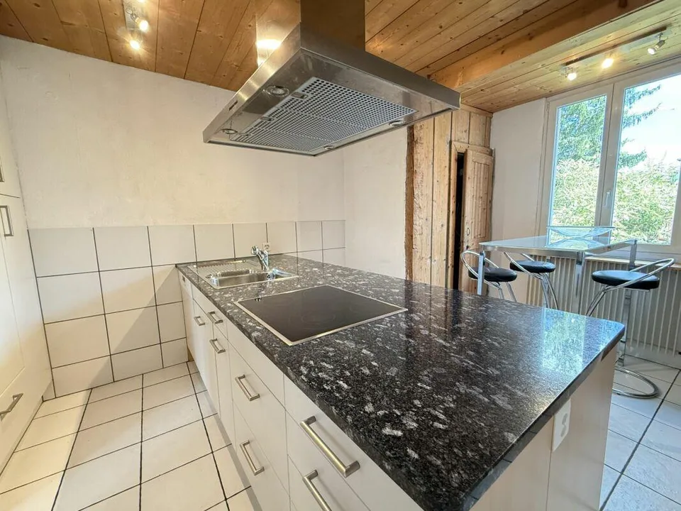 5 1/2 Zimmer-Einfamilienhaus mit Loggia und Terrasse – Foto 5 von 12
