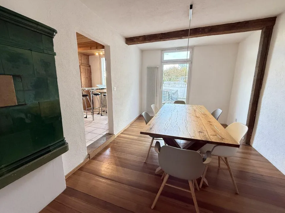 5 1/2 Zimmer-Einfamilienhaus mit Loggia und Terrasse – Foto 7 von 12