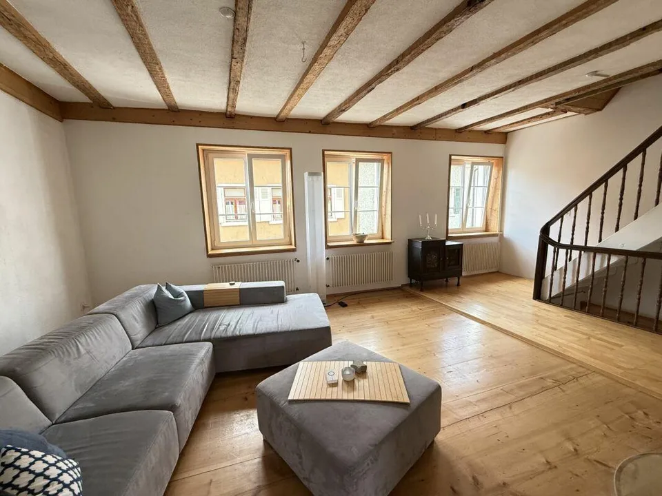 5 1/2 Zimmer-Einfamilienhaus mit Loggia und Terrasse – Foto 3 von 12