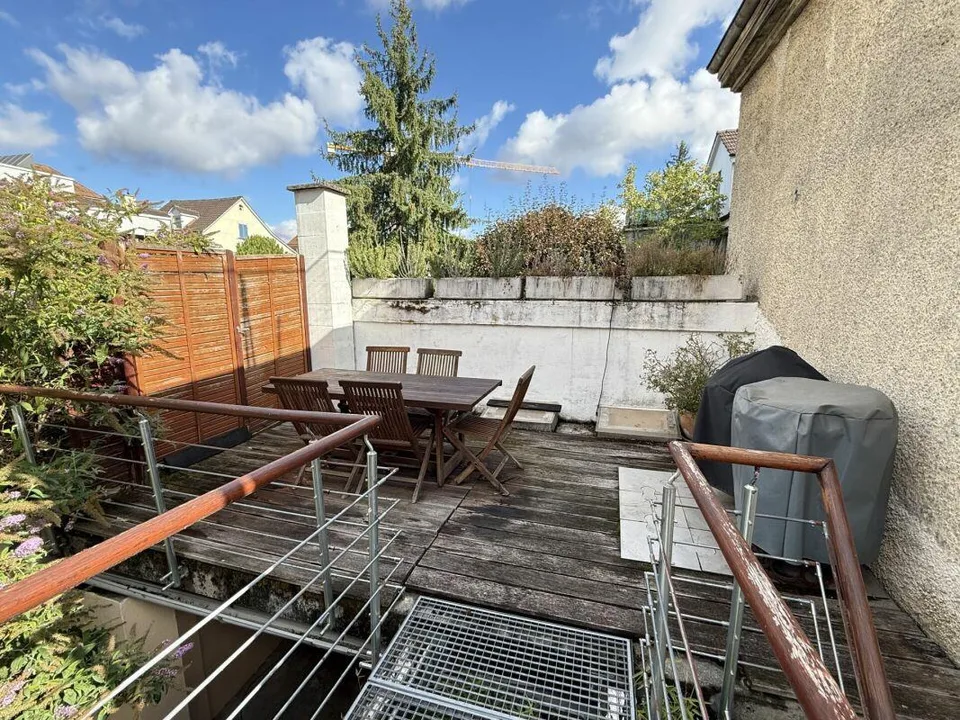 5 1/2 Zimmer-Einfamilienhaus mit Loggia und Terrasse – Foto 11 von 12