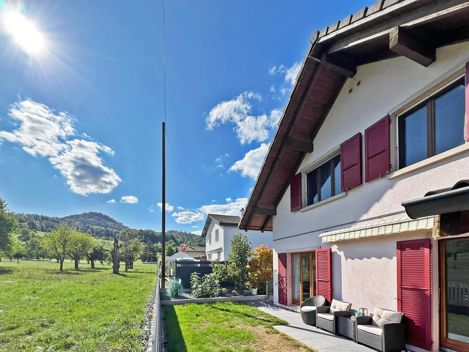 Freistehendes 5-Zimmer-Einfamilienhaus – viel Platz und freie Sicht – Foto 2 von 14