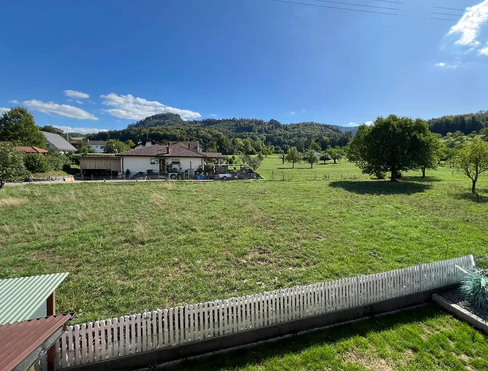 Freistehendes 5-Zimmer-Einfamilienhaus – viel Platz und freie Sicht – Foto 12 von 14