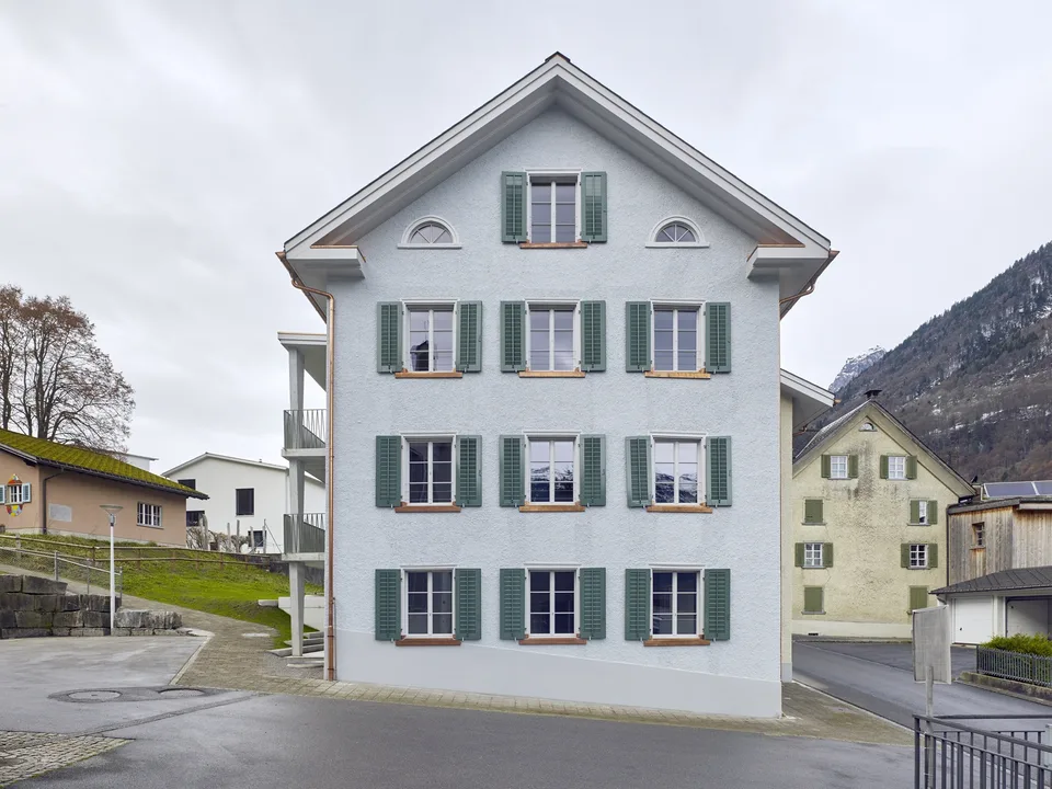 Liebevoll umgebaute 2.5-Zimmer Altbauwohnungen mit Lift – Foto 2 von 6