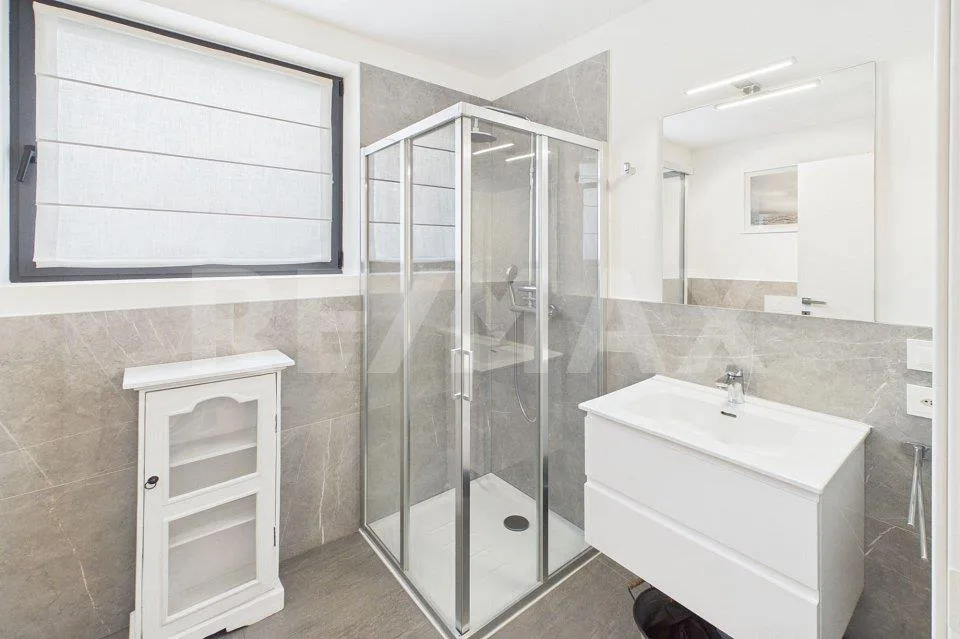 Moderno appartamento con giardino a Massagno – comfort e privacy – Foto 13 von 13