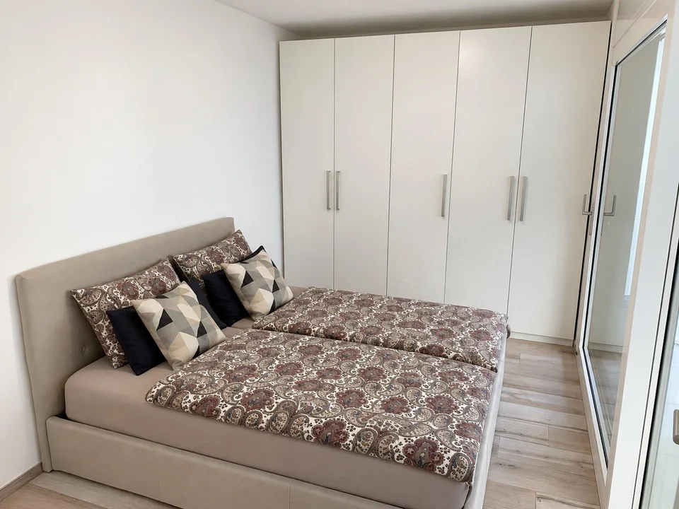 RECENTES UND MODERNES 3.5 MIT KLEINEM GARTEN IN SORENGO – Foto 6 von 17