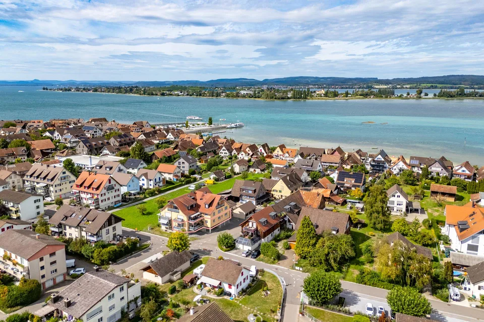 Moderne Wohnung an Toplage am Untersee – photo 2 of 18
