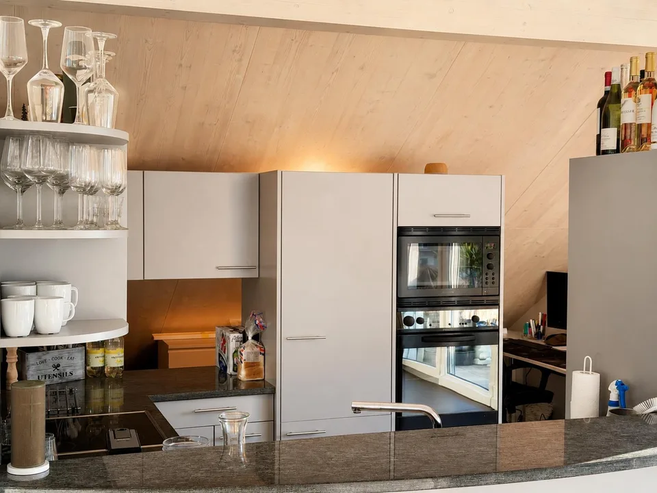 Maison multifamiliale bien entretenue avec vue dégagée – photo 4 sur 10