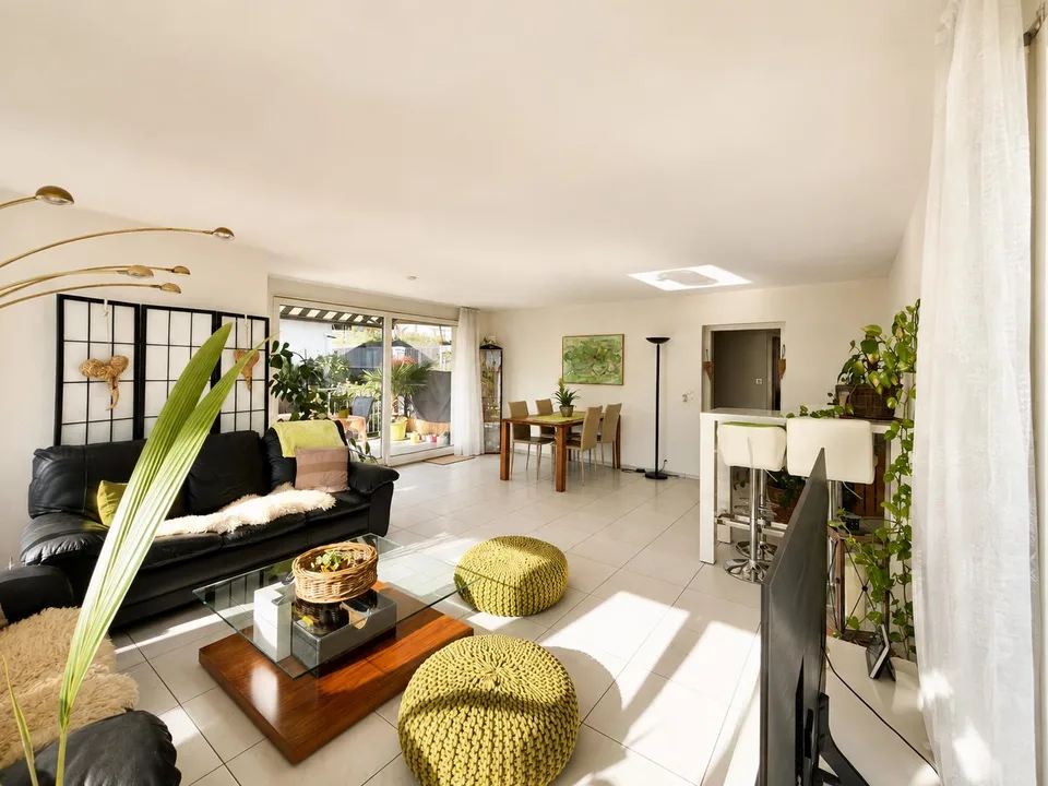 Maison multifamiliale bien entretenue avec vue dégagée – photo 5 sur 10