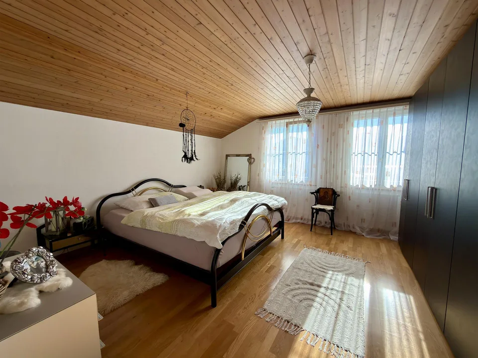 Maison multifamiliale bien entretenue avec vue dégagée – photo 6 sur 10
