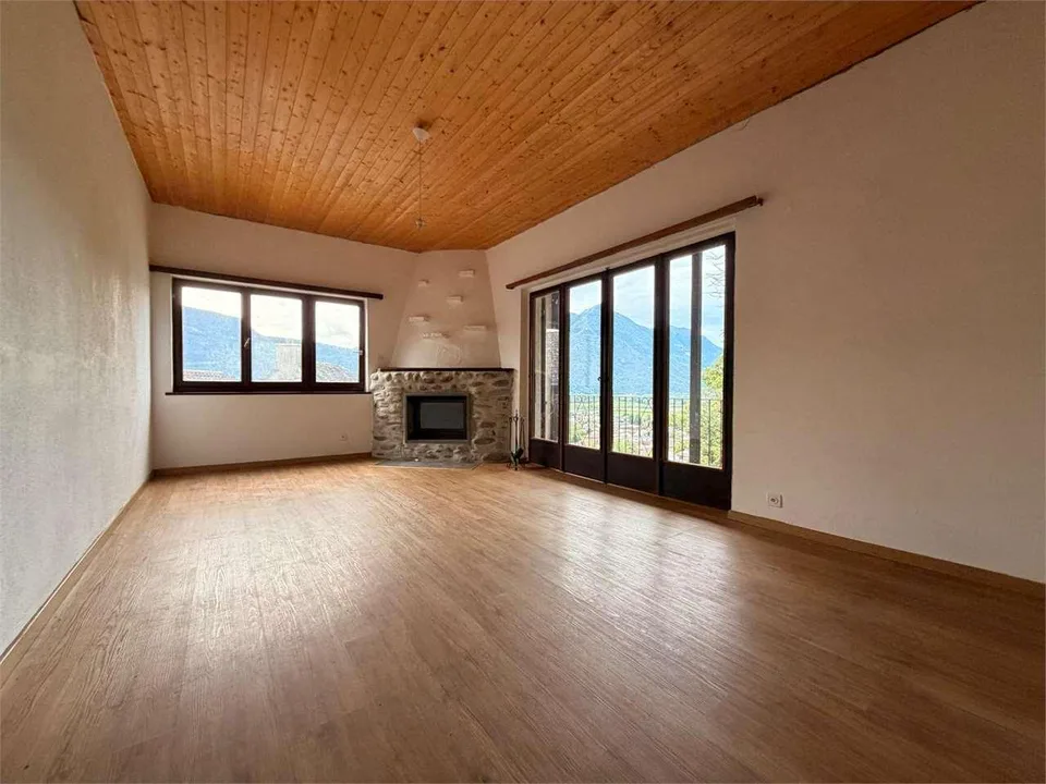 Casa Bifamigliare in vendita – Foto 9 von 12