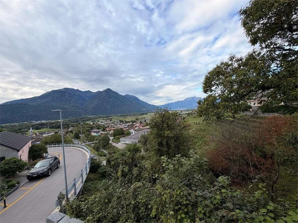 Casa Bifamigliare in vendita – Foto 2 von 12
