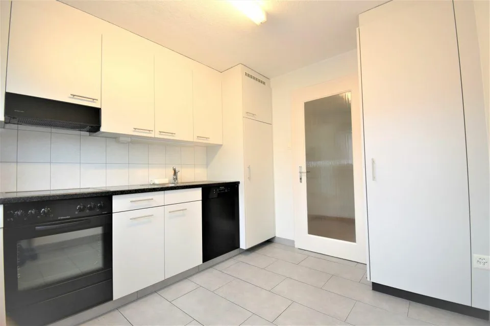 Hier lässt es sich LEBEN - Preisgünstig mit grossem Balkon, neuem B...