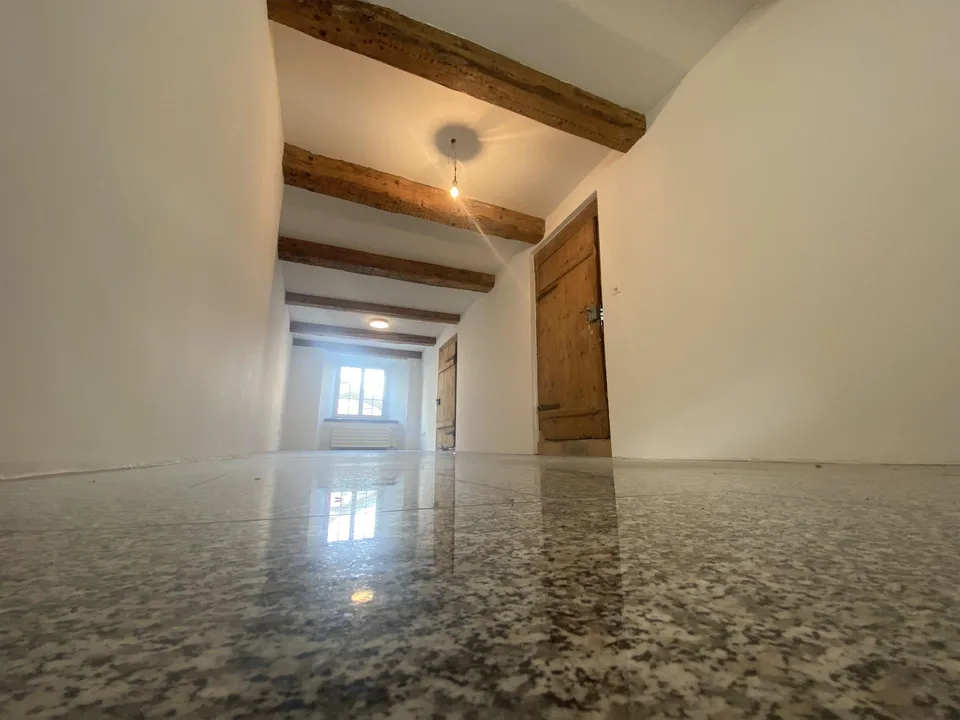 Spezielle Wohnung im Zentrum von Mels zu vermieten