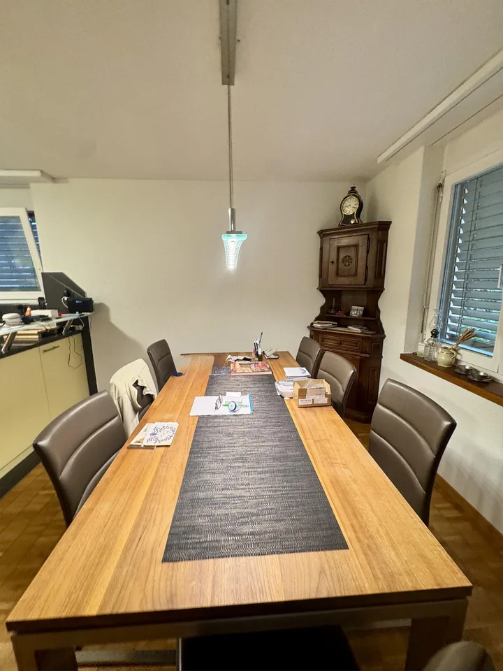 Grosszügige 2,5 Zimmer Wohnung mit Gartensitzplatz