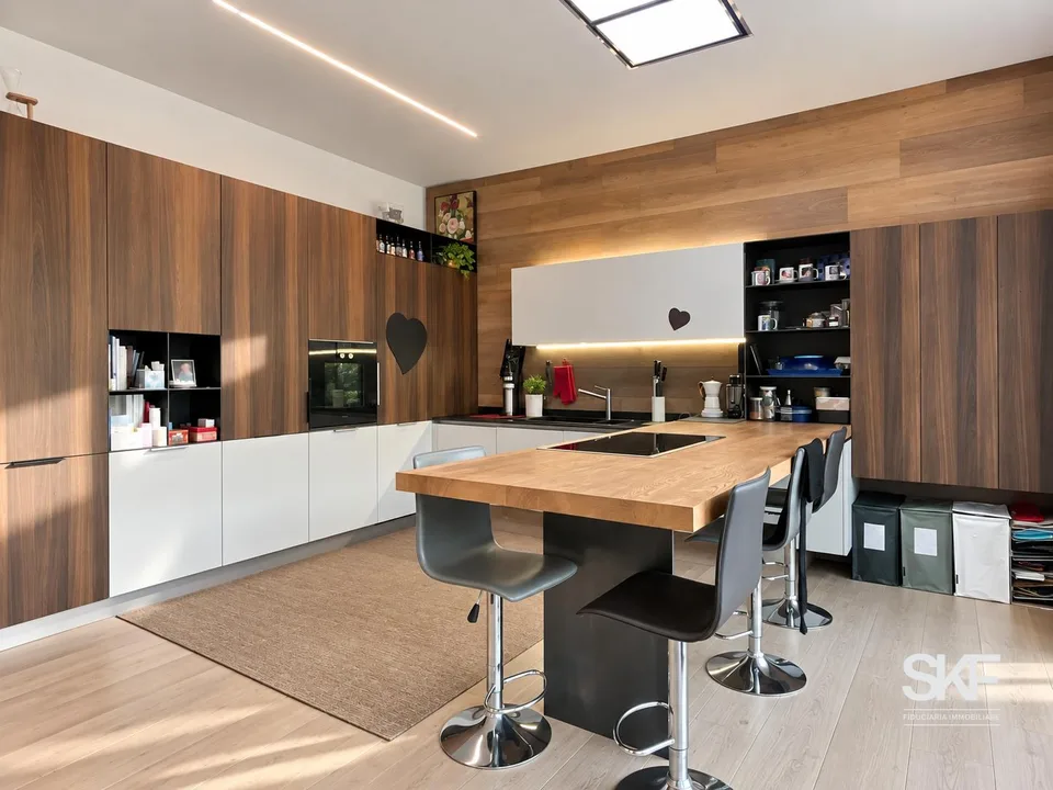 NOVAZZANO - PRÄCHTIGE ÖKOLOGISCHES LANDHAUS MIT GRÜNER UMGEBUNG – Foto 6 von 22