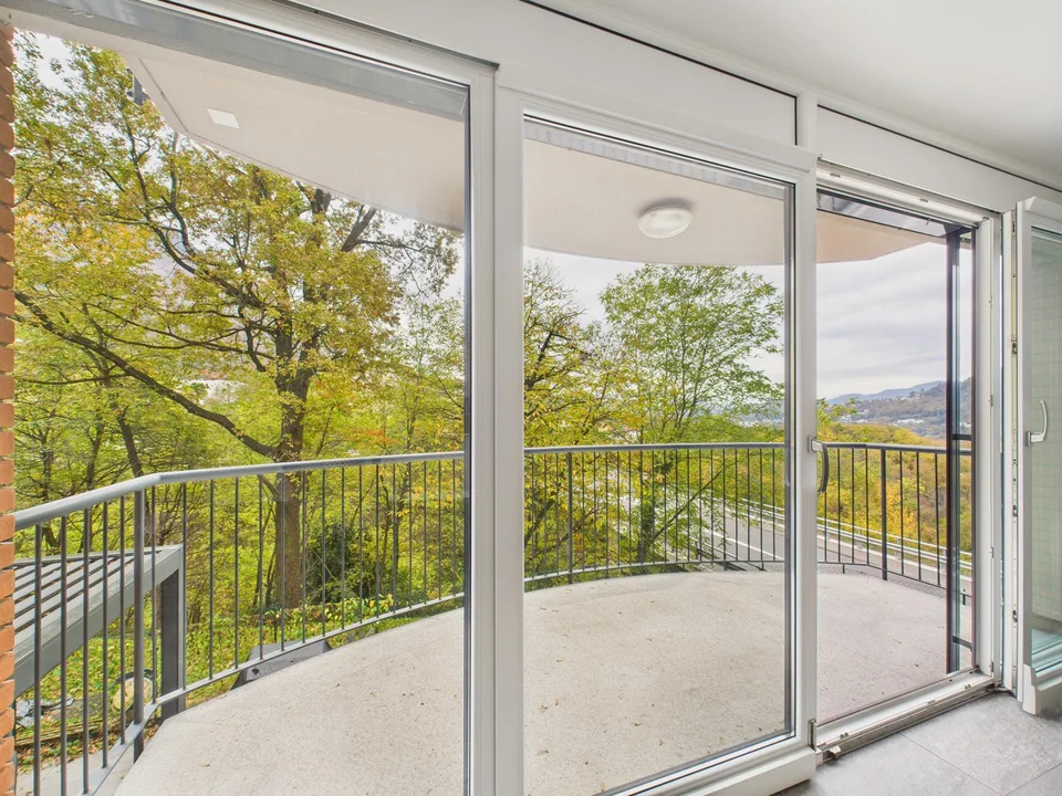 Moderno appartamento 3.5 locali con terrazza e locale hobby a Cadro... – Foto 13 von 14